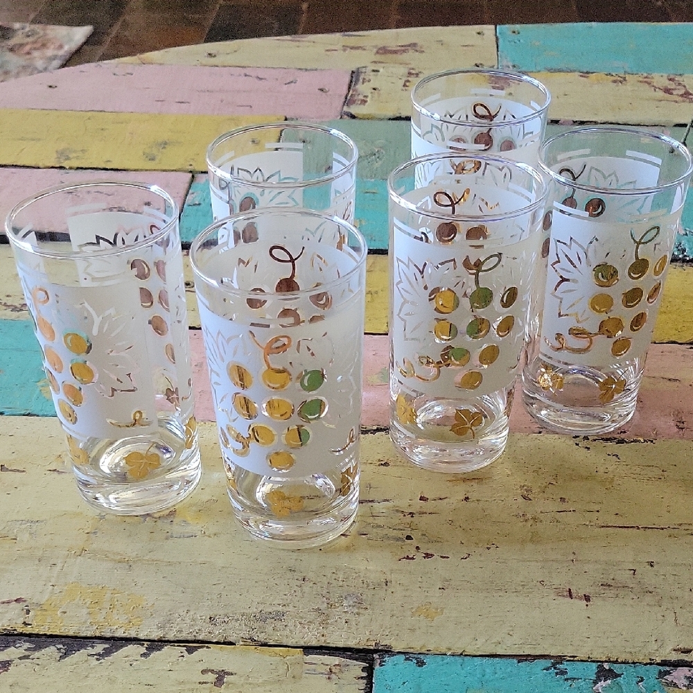 Set of 6 CULVER GRAPES Vintage Glasses with Gold  Grapes Design